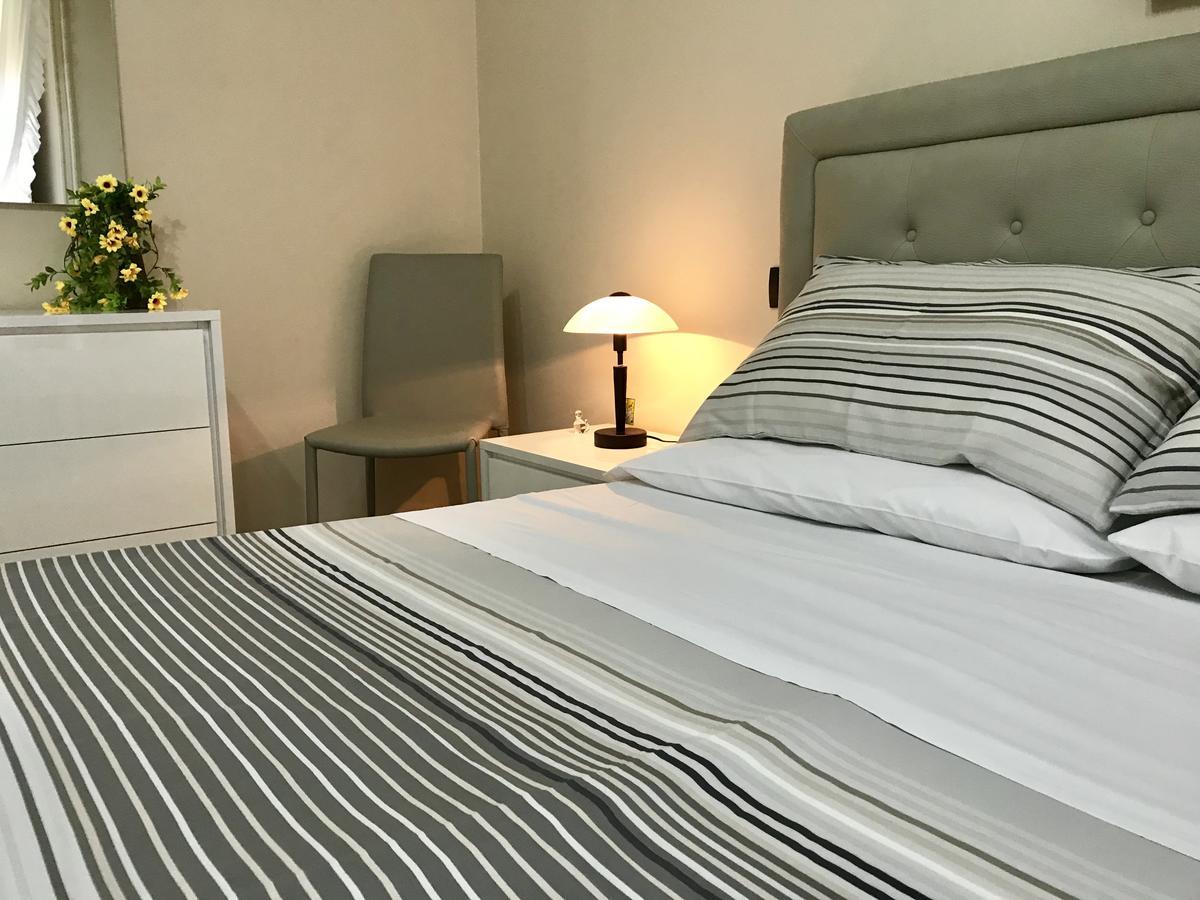 B&B Villa Roma 皮亚扎-阿尔梅里纳 外观 照片